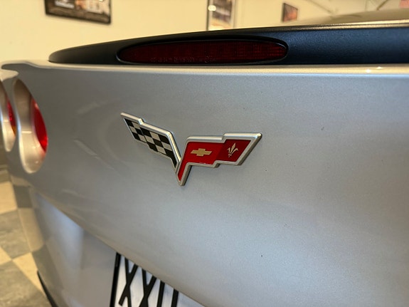 Chevrolet Corvette 16 of 29