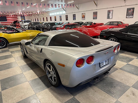 Chevrolet Corvette 8 of 29