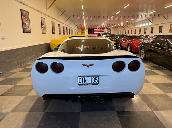 Chevrolet Corvette 9 of 28