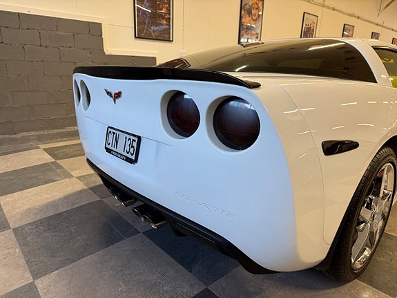 Chevrolet Corvette 17 of 28