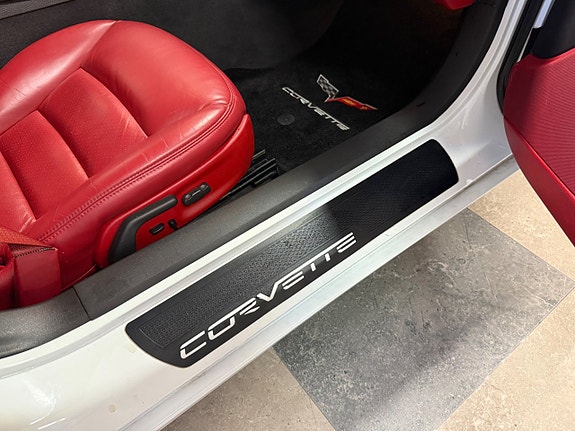 Chevrolet Corvette 28 of 28