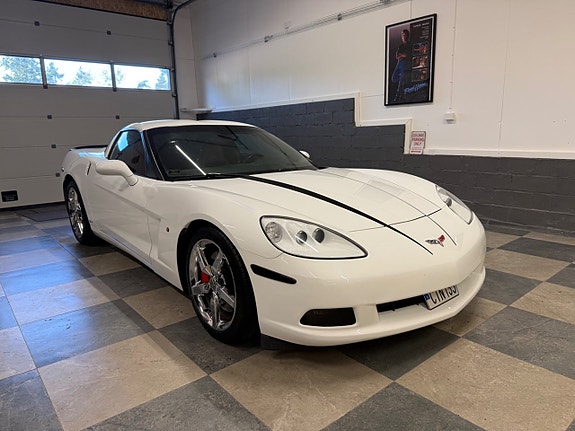 Chevrolet Corvette 3 of 28