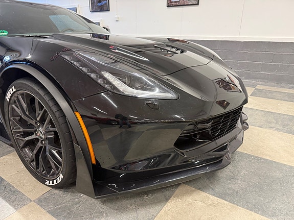 Chevrolet Corvette 16 of 30