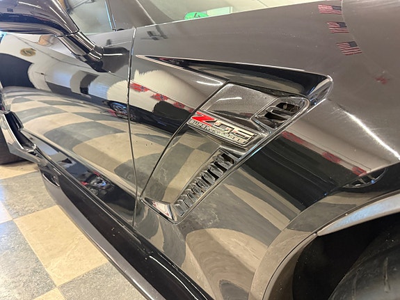 Chevrolet Corvette 15 of 30