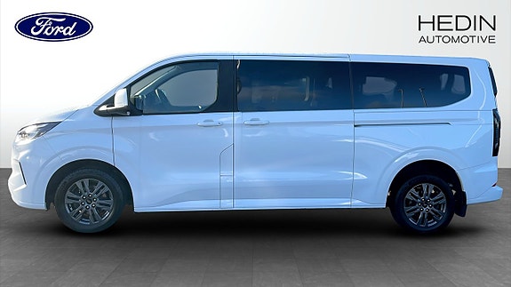 Ford Custom Tourneo 6 of 9