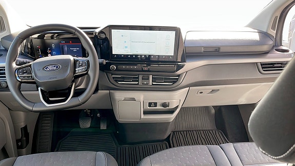 Ford Custom Tourneo 4 of 9