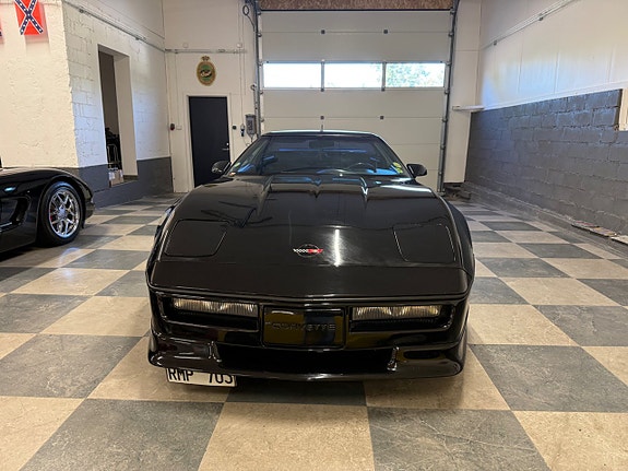 Chevrolet Corvette 15 of 24