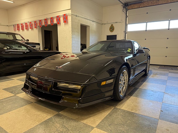 Chevrolet Corvette 10 of 24