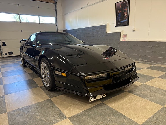 Chevrolet Corvette 14 of 24