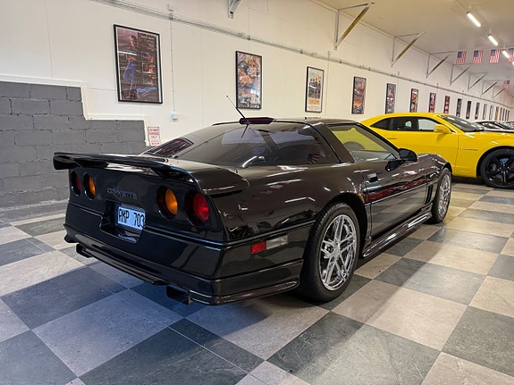 Chevrolet Corvette 4 of 24