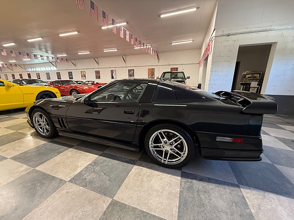 Chevrolet Corvette 7 of 24