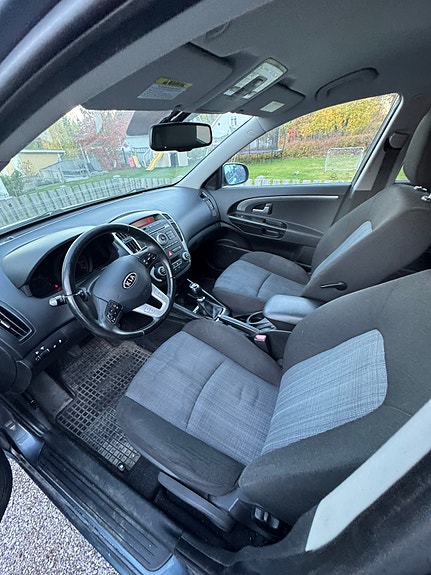 Kia Ceed 3 of 3
