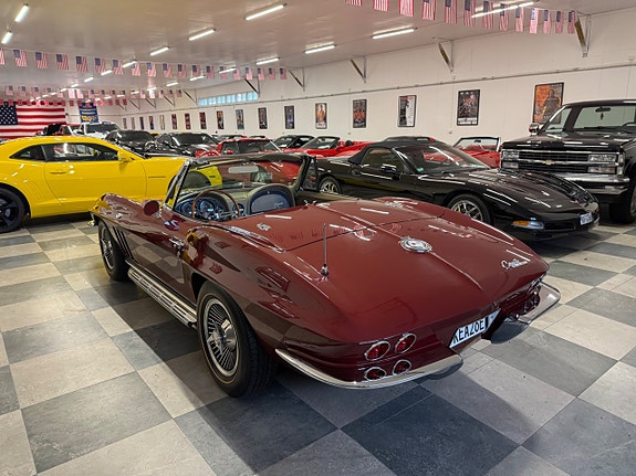 Chevrolet Corvette 8 of 30