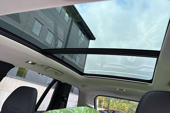 Volvo XC90 13 of 30