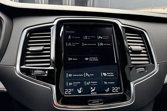 Volvo XC90 25 of 30