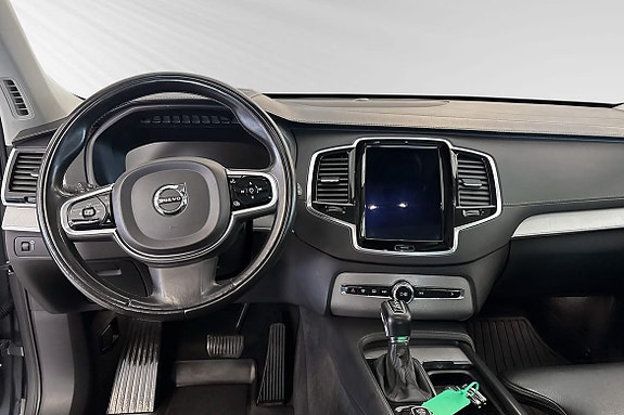 Volvo XC90 9 of 30