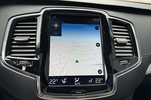 Volvo XC90 26 of 30