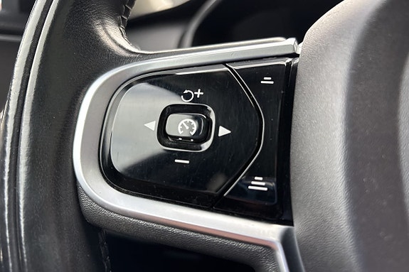 Volvo XC90 22 of 30