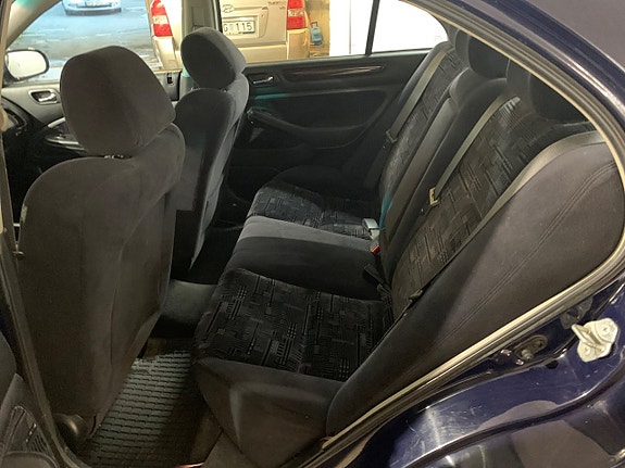 Honda Accord 10 of 16