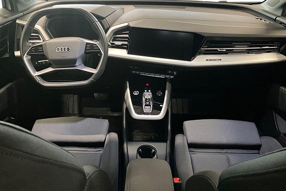 Audi Q4 e-tron 12 of 30