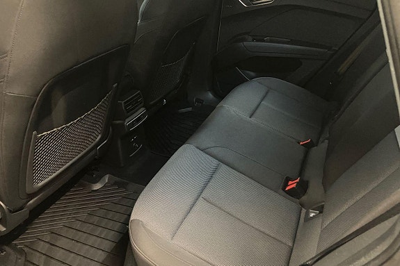 Audi Q4 e-tron 15 of 30