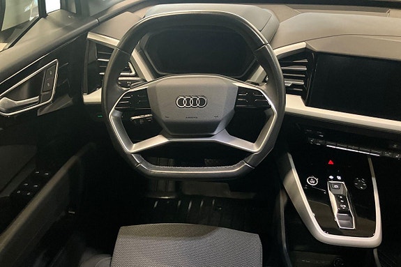 Audi Q4 e-tron 13 of 30