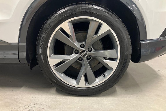 Audi Q4 e-tron 9 of 30
