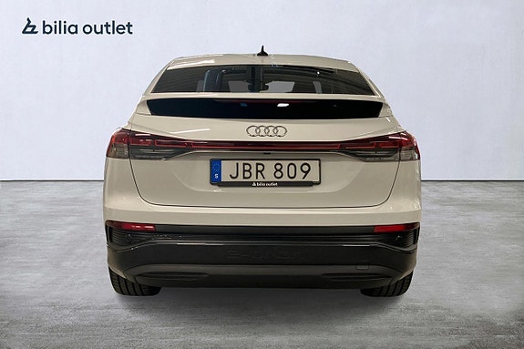 Audi Q4 e-tron 7 of 30
