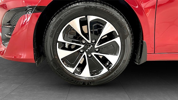 Kia Ceed 9 of 9