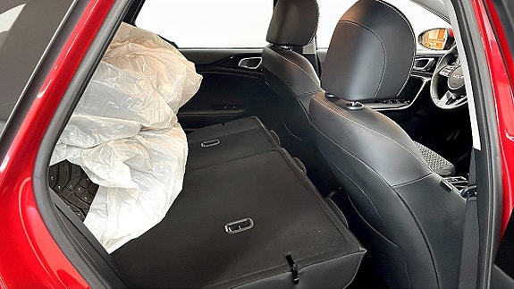 Kia Ceed 5 of 9