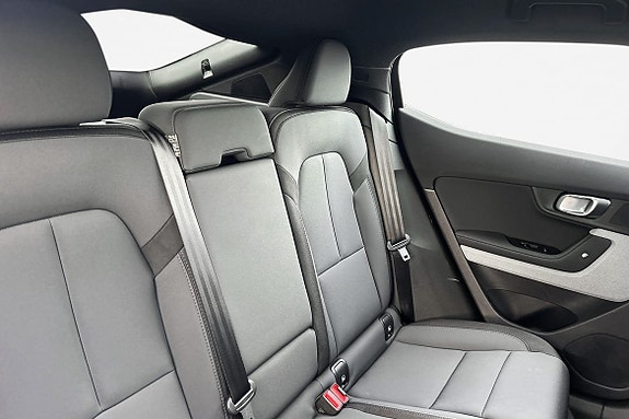Polestar 2 15 of 16