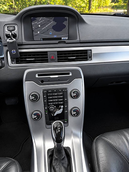 Volvo V70 9 of 10
