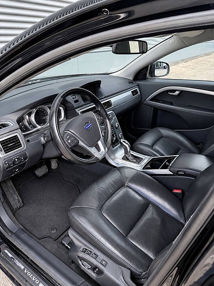 Volvo V70 5 of 10