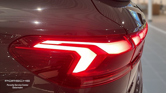 Audi Q6 e-tron 10 of 17