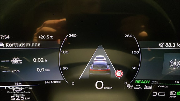 Audi Q6 e-tron 13 of 17