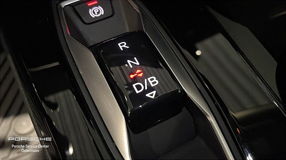 Audi Q6 e-tron 15 of 17