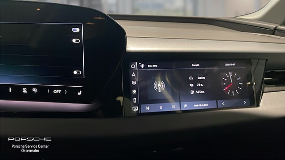 Audi Q6 e-tron 17 of 17