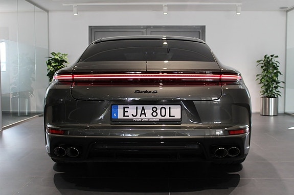 Porsche Panamera Turbo S 4 of 25