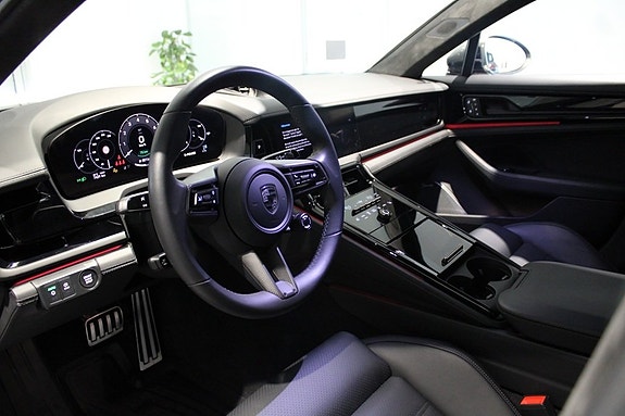 Porsche Panamera Turbo S 25 of 25