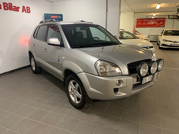 Hyundai Tucson 2 of 27