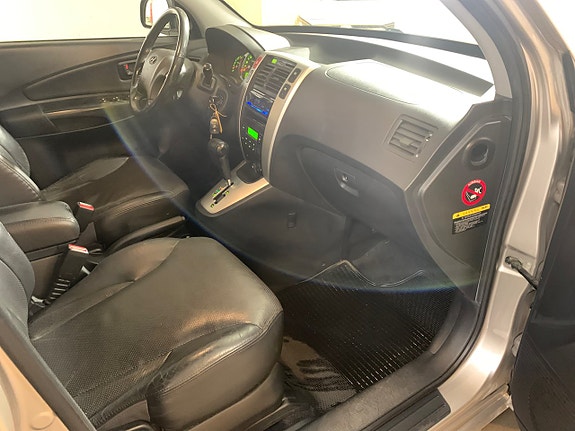 Hyundai Tucson 17 of 27