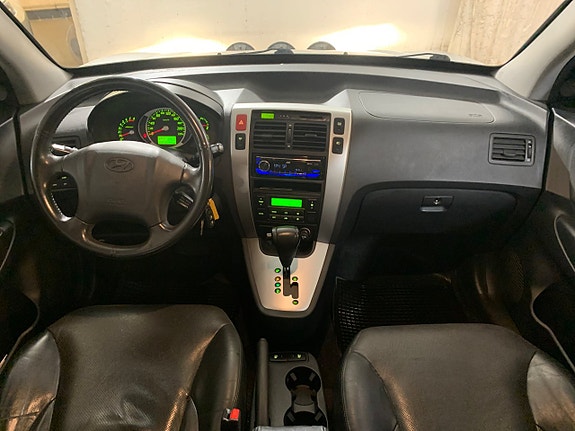 Hyundai Tucson 16 of 27