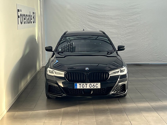 BMW 530e 2 of 14