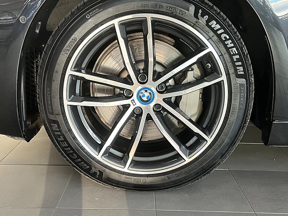 BMW 530e 4 of 14