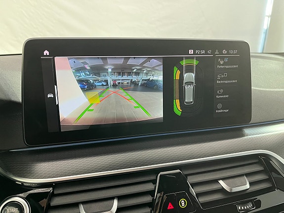 BMW 530e 10 of 14