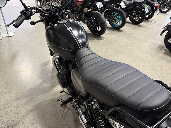 Kawasaki W800 ABS 7 of 8