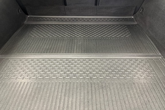 Volvo ES90 13 of 24