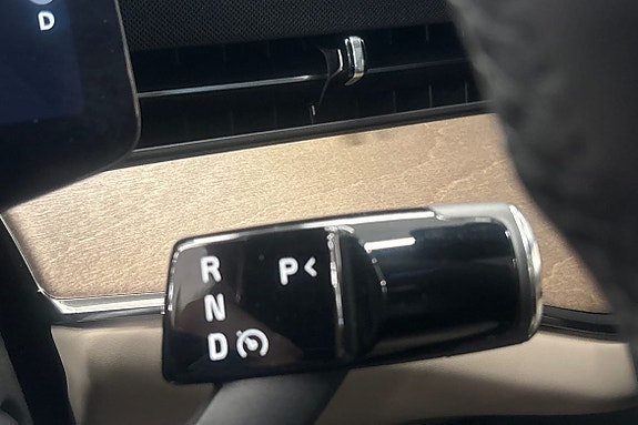 Volvo ES90 15 of 24