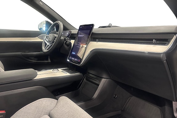 Volvo EX90 10 of 24
