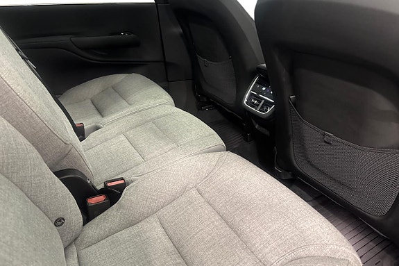 Volvo EX90 11 of 24